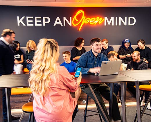 Careers-Team & referral bonuses-image